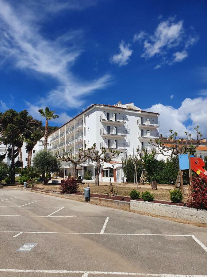 Marina Tossa Hotel Tossa de Mar Exterior photo